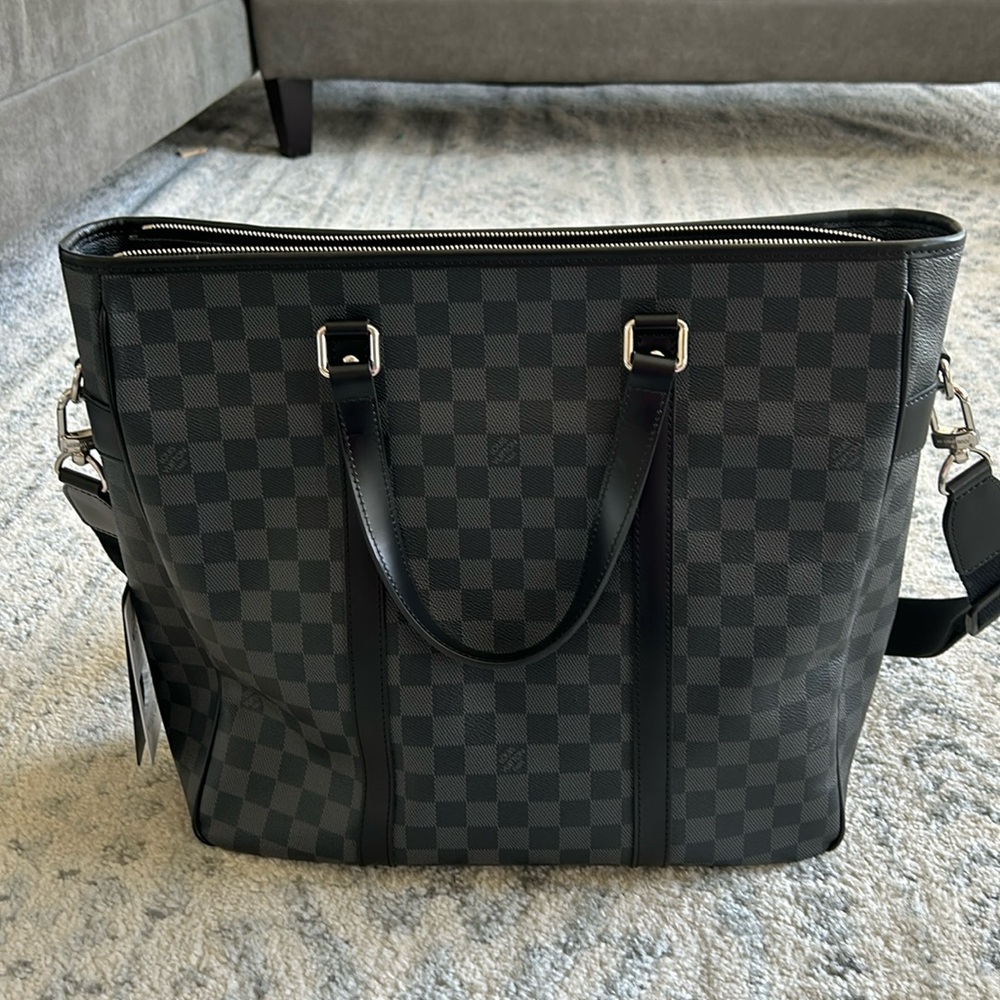 Authentic Louis Vuitton
Damier Graphite tote